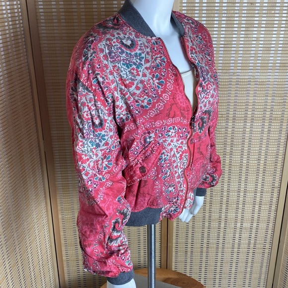 Free People Boho Woman’s XS Daytrip Pink Shabby Chic Bomber Jacket - Picture 4 of 8